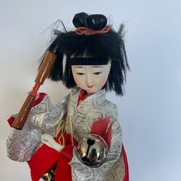 Vintage Japanese Souvenir Doll - Picture 7 of 8